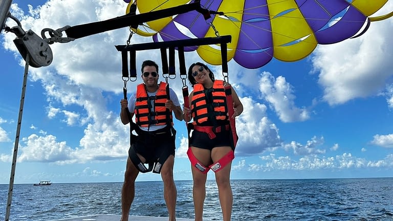 Cozumel Parasailing - The Ultimate Guide to Parasailing in Cozumel